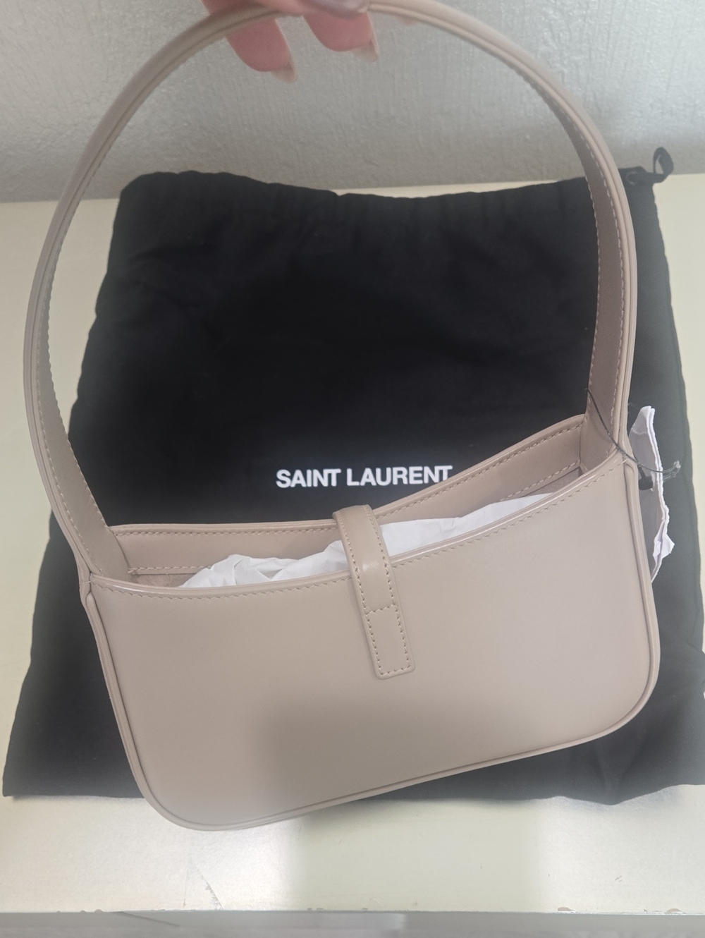 Saint LaurentLe 5 A 7 Mini Shoulder Bag in Smooth Leather - Picture 6 of 7